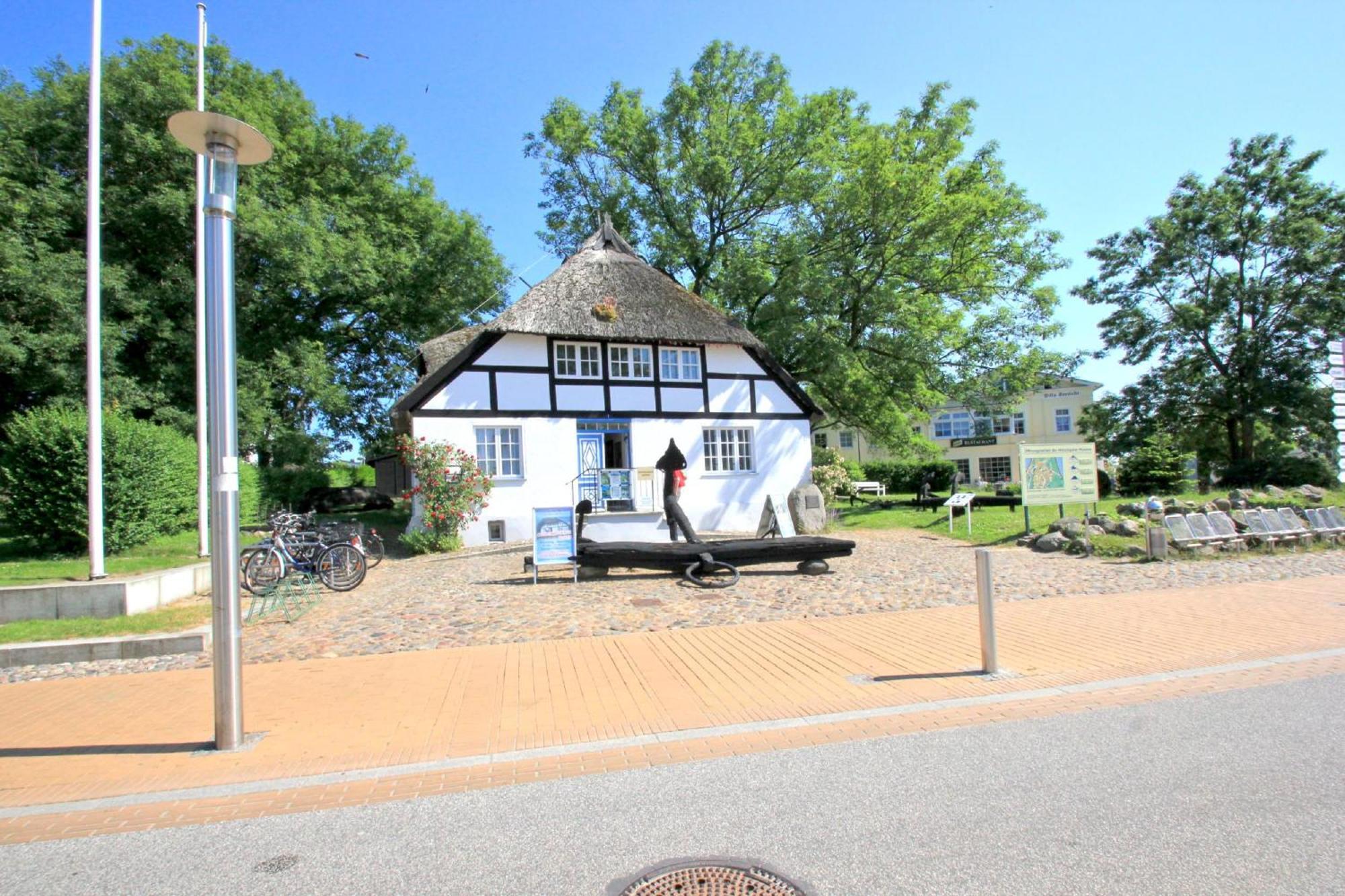 Haus Blick zur See FeWo 11 Gartennutzung, Meerblick, Sauna- und Schwimmbadnutzung im AHOI Sellin Goehren  Exterior foto